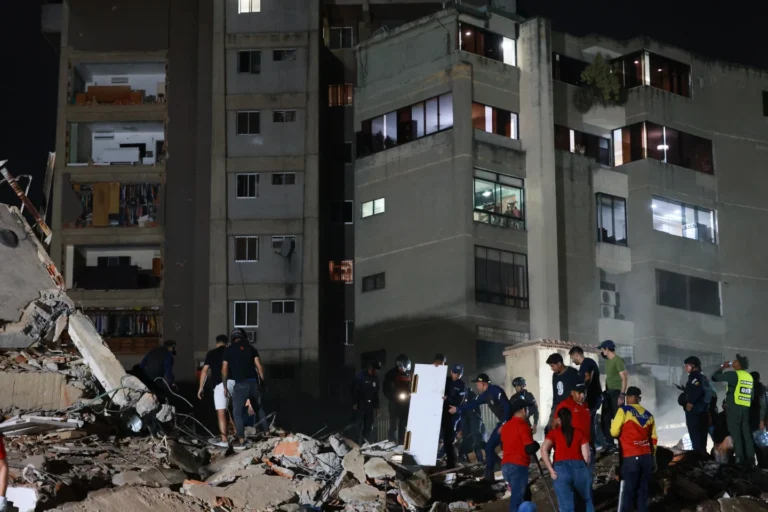 Twin Earthquakes Kill Dozens in Venezuela as International Aid Efforts Gather Pace