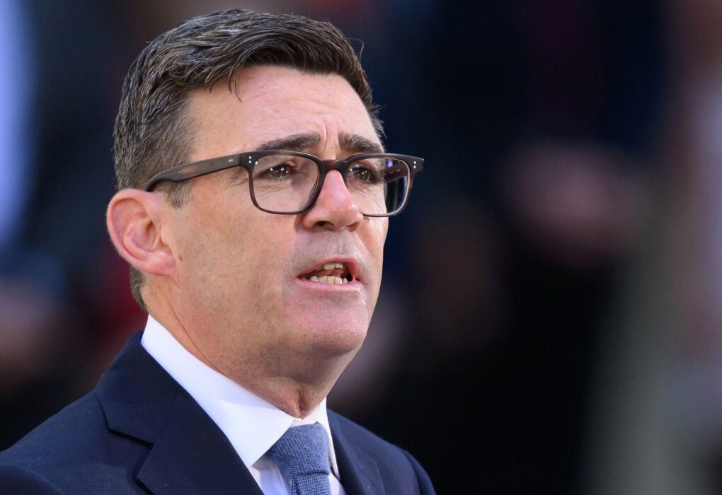 UK Prime Minister Burnham Holds First Cabinet Meeting, Pledges Action on Economy and Cost of Living