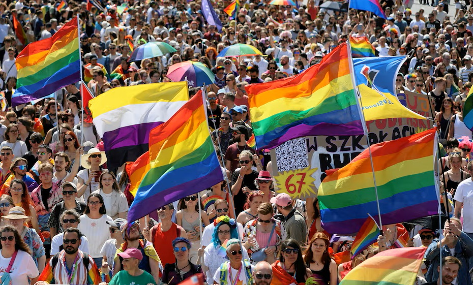 Polish President Vetoes Bills Expanding Rights for Same-Sex and Unmarried Couples