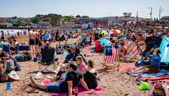Why Public Health Must Balance Heat Protection with the Benefits of Daylight