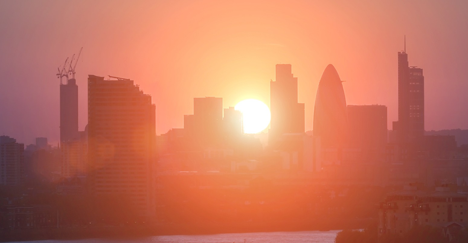 Study Links More Than 2,700 Deaths to UK Heatwaves, Highlights Climate Change Impact
