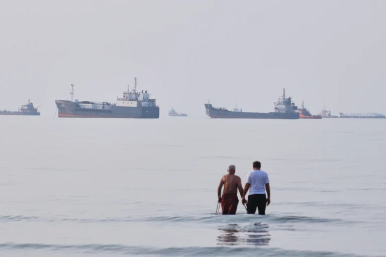 Analysis: Why Reopening the Strait of Hormuz Is Far More Difficult Than Military Power Alone Can Solve