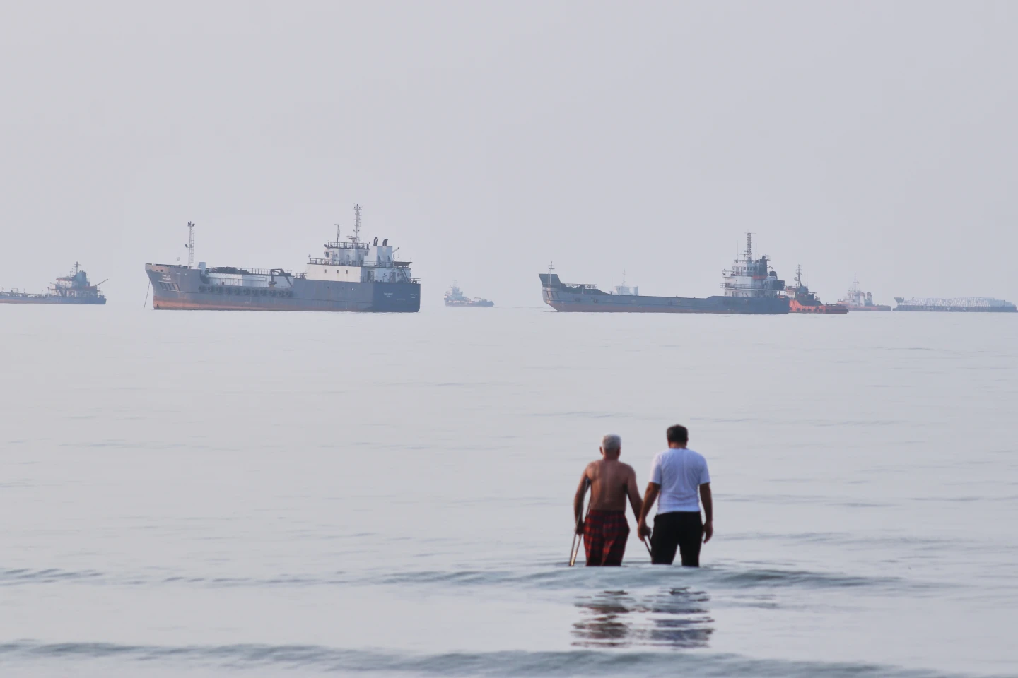 Analysis: Why Reopening the Strait of Hormuz Is Far More Difficult Than Military Power Alone Can Solve
