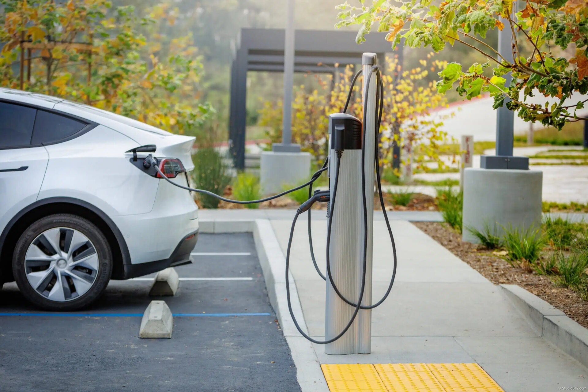 Zero-Emission Vehicle Technology